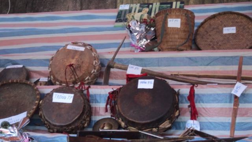 Bộ nhạc cụ truyền thống, báu vật của người Dao Khâu ở Sìn Hồ