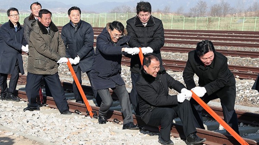 Hàn Quốc thúc đẩy dự án nối lại đường sắt liên Triều