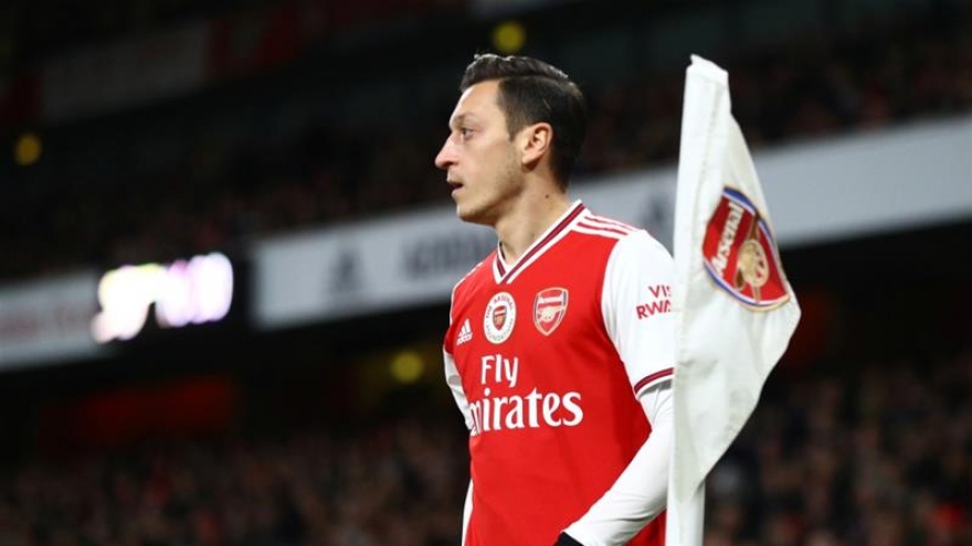 Mesut Ozil từ chối giảm lương dù Arsenal đã ra thông báo chính thức