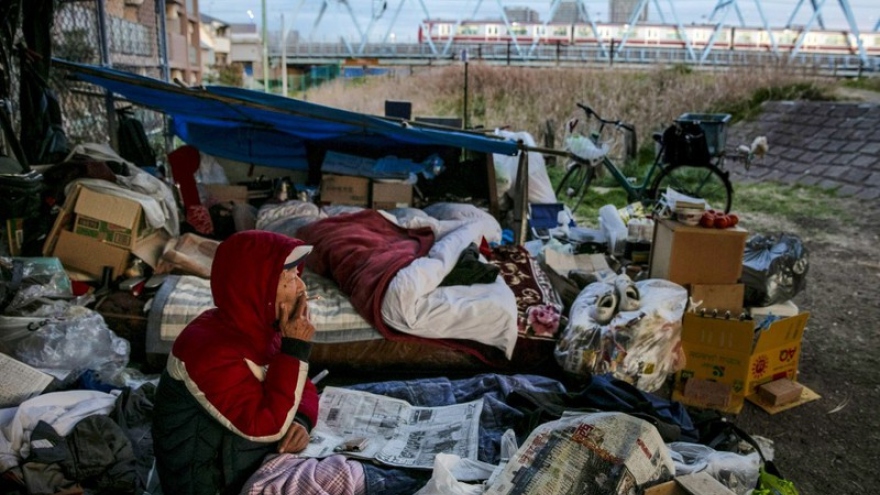 Kiến nghị cho người vô gia cư vào sống tạm tại làng Olympic