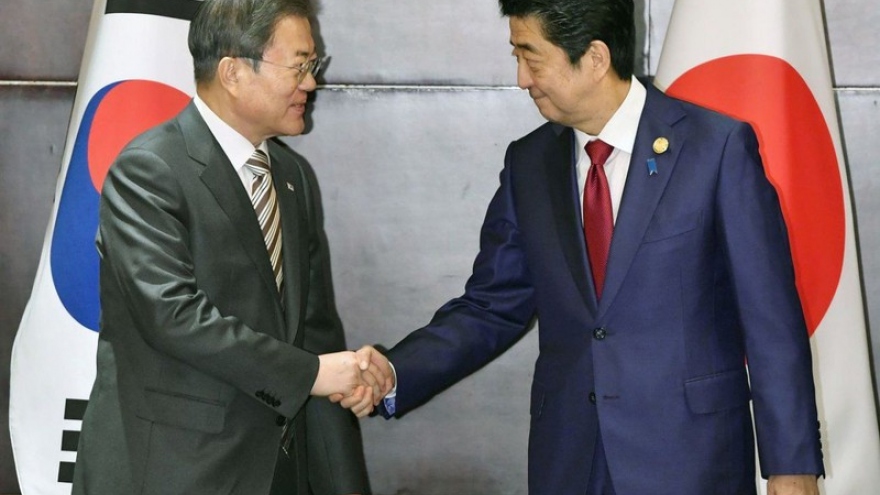 Quan hệ Nhật Bản và Hàn Quốc ấm dần trong đại dịch Covid-19