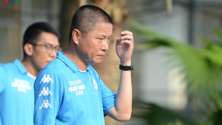 Hà Nội FC rèn quân, Quang Hải “ăn đủ” khi đua sức với Thành Chung
