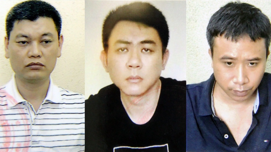 Khởi tố, bắt tạm giam lái xe của Chủ tịch UBND TP Hà Nội và 2 bị can