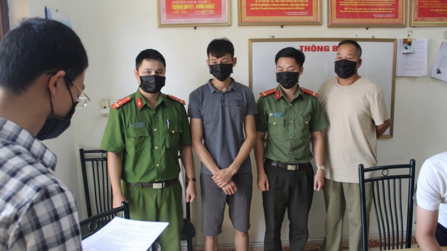 Khởi tố 3 đối tượng tổ chức đưa người nhập cảnh trái phép vào Việt Nam