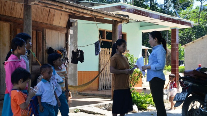 Kế hoạch hóa gia đình tại miền núi Quảng Nam “gặp khó” vì cái nghèo