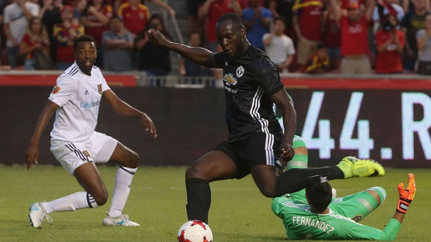 Ngày này năm xưa: Lukaku ghi bàn đầu tiên cho MU