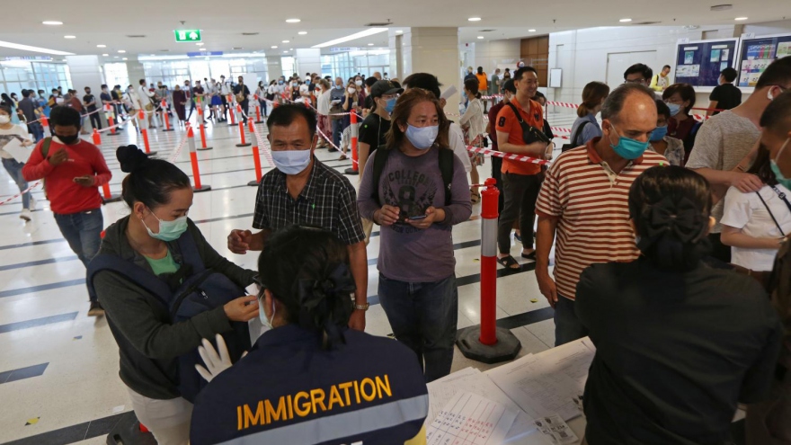 
        Người nước ngoài có thể phải rời Thái Lan từ 1/8 nếu hết hạn lưu trú
                              