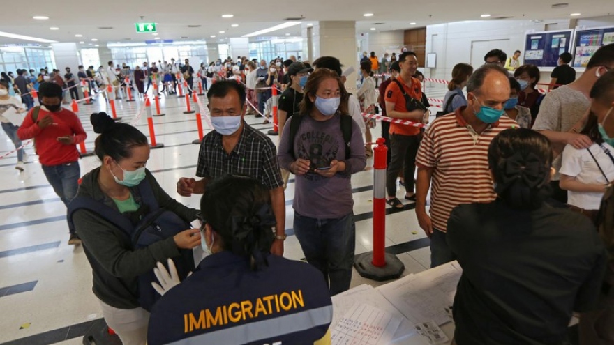 Người nước ngoài hết hạn visa còn 2 tháng để rời khỏi Thái Lan