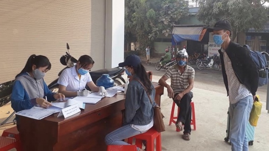 Gia Lai cách ly 4 người đi cùng xe bệnh nhân mắc Covid-19 ở Đắk Lắk