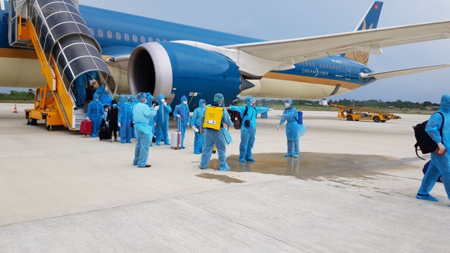 Có kẻ giả mạo đại diện Vietnam Airlines mời công dân Việt Nam mua vé về nước