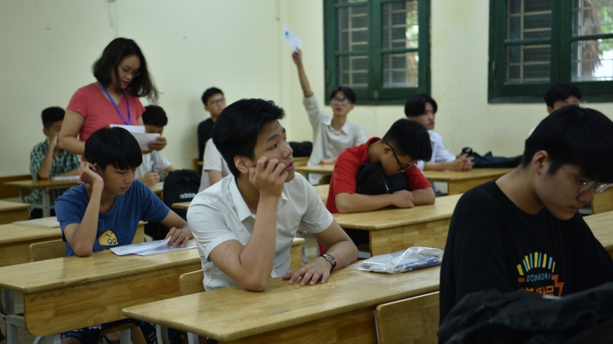 3 thí sinh vi phạm quy chế khi làm bài thi Ngữ văn vào 10 tại Hà Nội