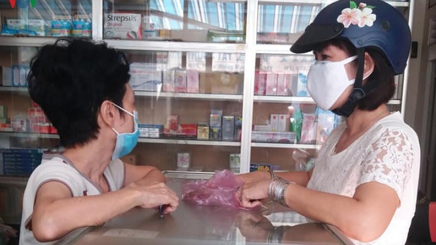 Khẩu trang y tế khan hàng, sốt giá ở Tiền Giang