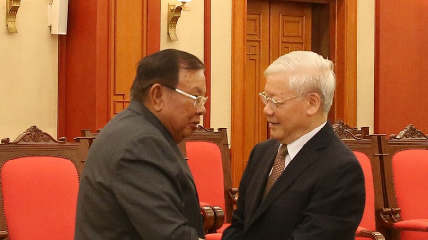 Tổng Bí thư, Chủ tịch nước Nguyễn Phú Trọng điện đàm với người đồng cấp Lào