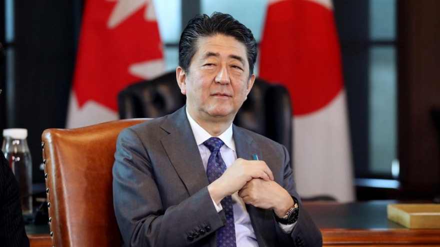 Thủ tướng Nhật Bản tổ chức họp báo giữa tin đồn gặp vấn đề về sức khỏe