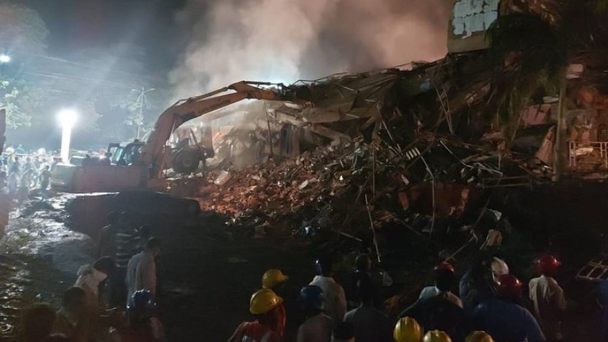 2 người chết, 18 người mất tích trong vụ sập nhà ở Ấn Độ