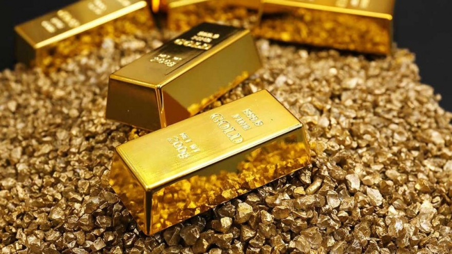 Giá vàng trong nước giảm ngược chiều với giá vàng thế giới