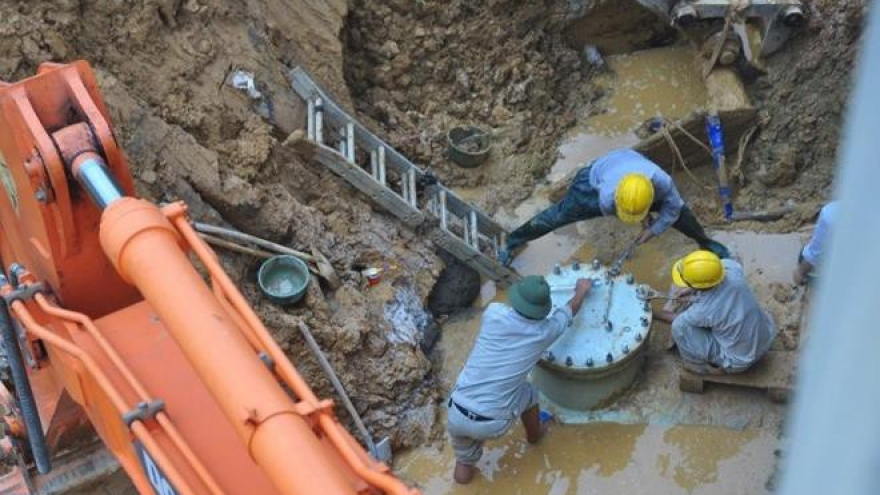 Đường ống nước sông Đà gặp sự cố, hàng triệu người Hà Nội lại mất nước