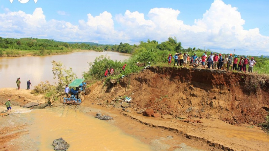 Mưa nhiều ngày liên tục gây ngập lụt, sạt lở ở Đắk Lắk
