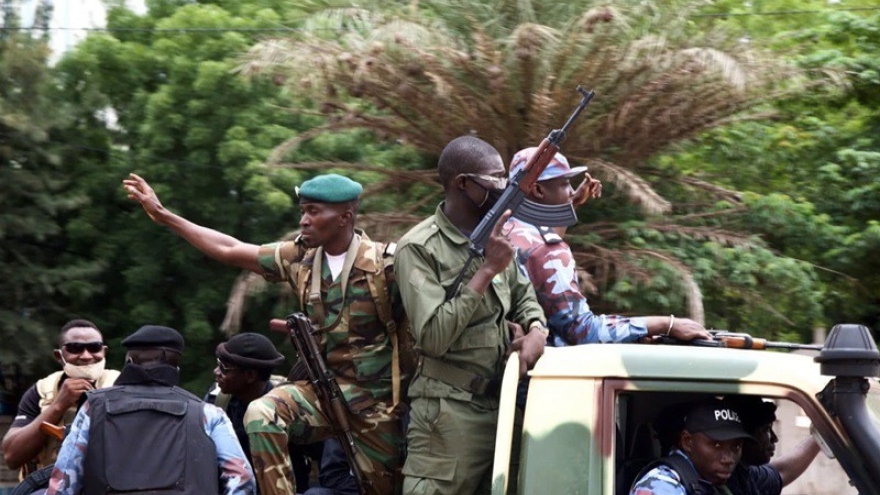 Phái đoàn ECOWAS đàm phán với lực lượng tiến hành binh biến Mali