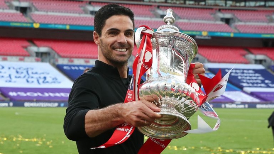 HLV Mikel Arteta làm điều chưa từng có trong lịch sử Arsenal