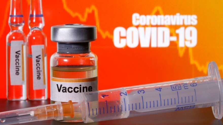 Các nước chạy đua ký “hợp đồng đặt cọc” khiến vaccine Covid-19 sốt giá