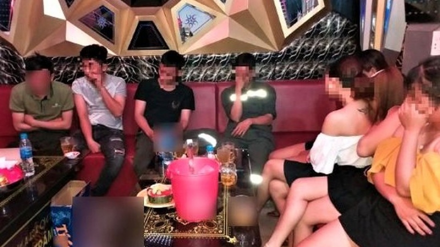 Quảng Ngãi: Quán karaoke vẫn hoạt động bất chấp lệnh cấm