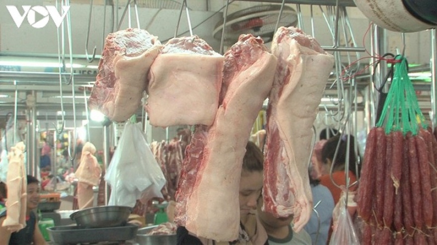 Giá thịt lợn tại Hà Nội giảm nhẹ cuối tuần