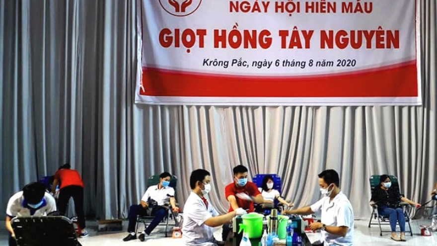 Không ngại Covid-19, hàng trăm người dân Đắk Lắk tình nguyện hiến máu