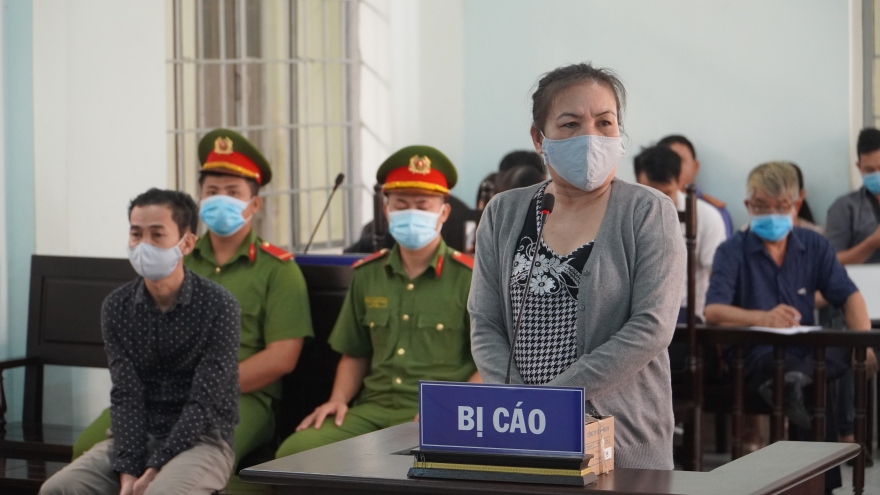 Nhóm dàn cảnh móc túi ở Suối Tiên lĩnh án tù