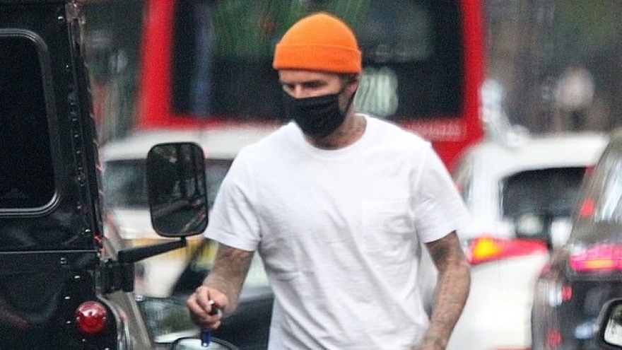 David Beckham mặc đồ khỏe khoắn đi mua đồ ăn nhanh