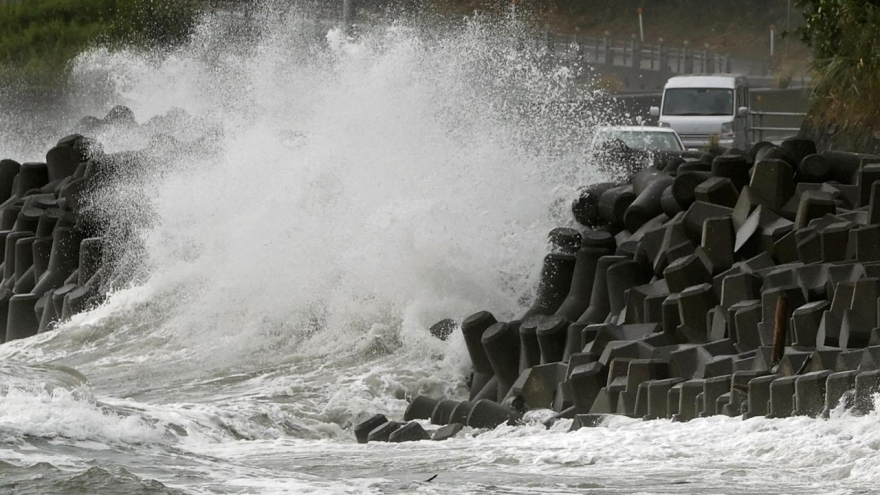 Bão Haishen càn quét Nhật Bản và Hàn Quốc với mưa lớn và gió mạnh kỷ lục