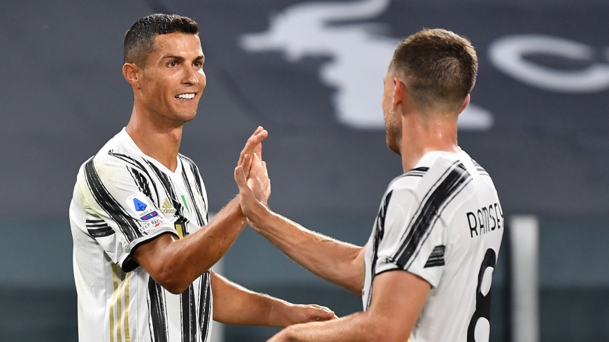 Ronaldo rực sáng, Juventus thắng tưng bừng trận ra mắt của HLV Pirlo