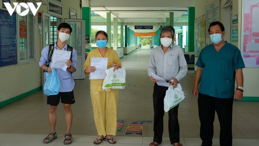 Sinh viên ĐH Bách khoa Đà Nẵng khỏi Covid-19 sau 37 ngày điều trị
