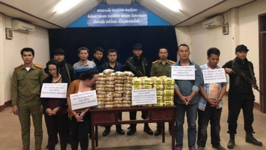Lào bắt giữ đối tượng vận chuyển 222.000 viên ma túy tổng hợp
