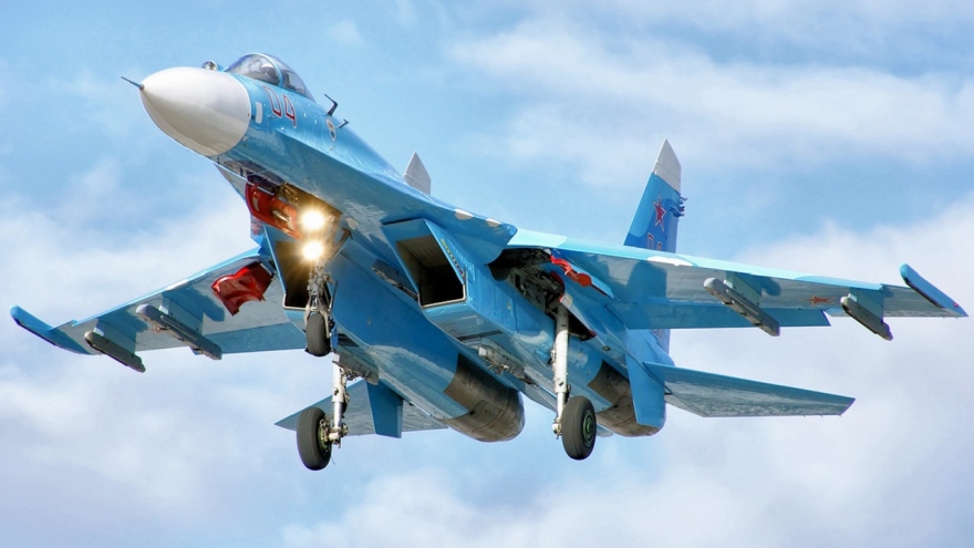 Sukhoi-27 của Nga chặn máy bay do thám Mỹ trên Biển Đen