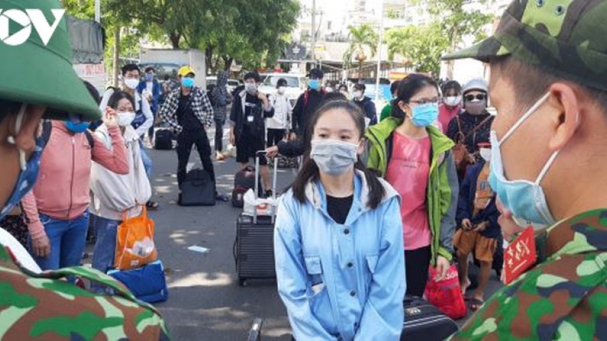 Quảng Bình đón 200 người dân ở Đà Nẵng về quê