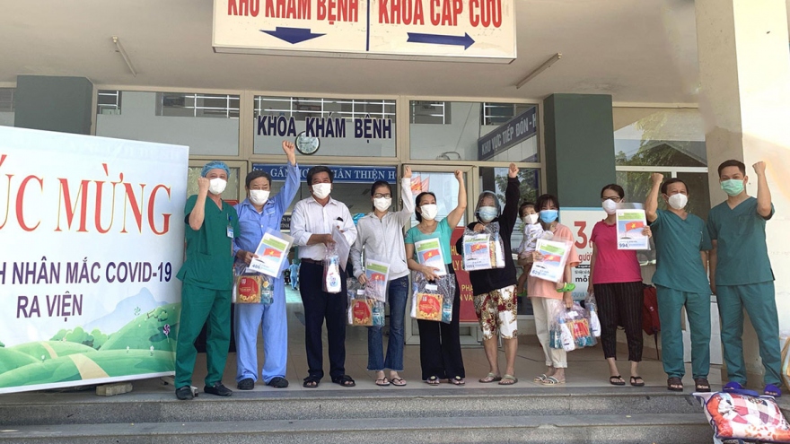 Thêm 15 bệnh nhân khỏi Covid-19 ở Đà Nẵng ra viện