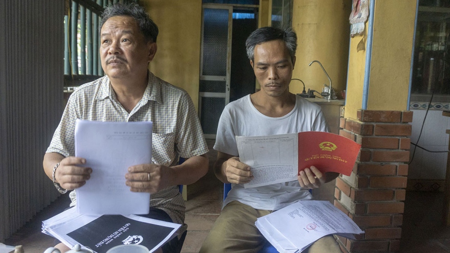 Nhiều người dân huyện Bảo Yên, Lào Cai  “ngã ngửa” khi phát hiện bìa đỏ không có giá trị