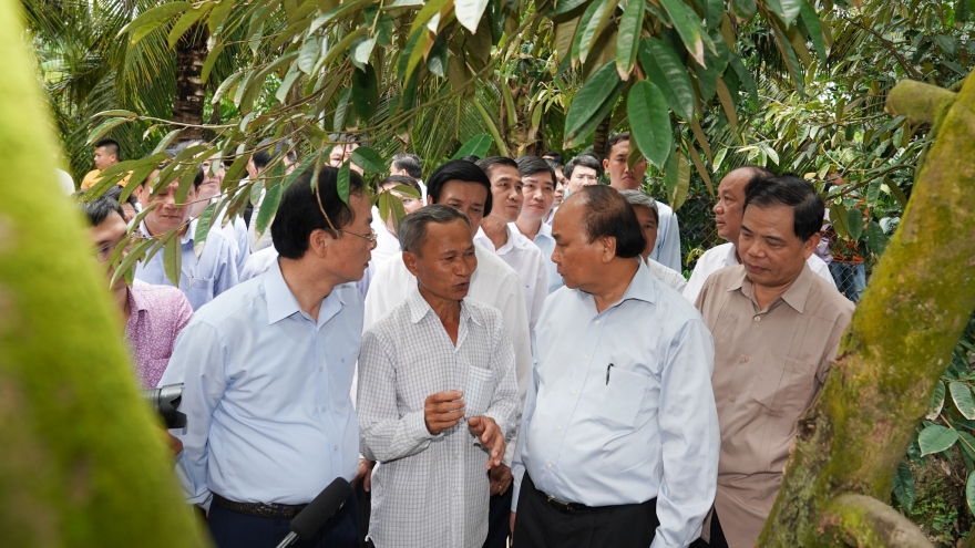 Thủ tướng kiểm tra việc chống hạn, mặn tại Tiền Giang