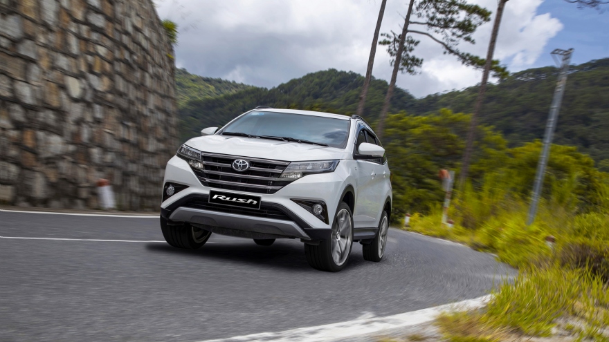 Toyota Rush mới rẻ hơn 35 triệu đồng so với phiên bản cũ