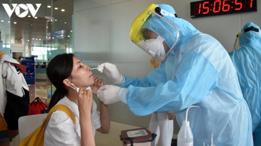 Việt Nam đã điều trị khỏi 999 bệnh nhân COVID-19