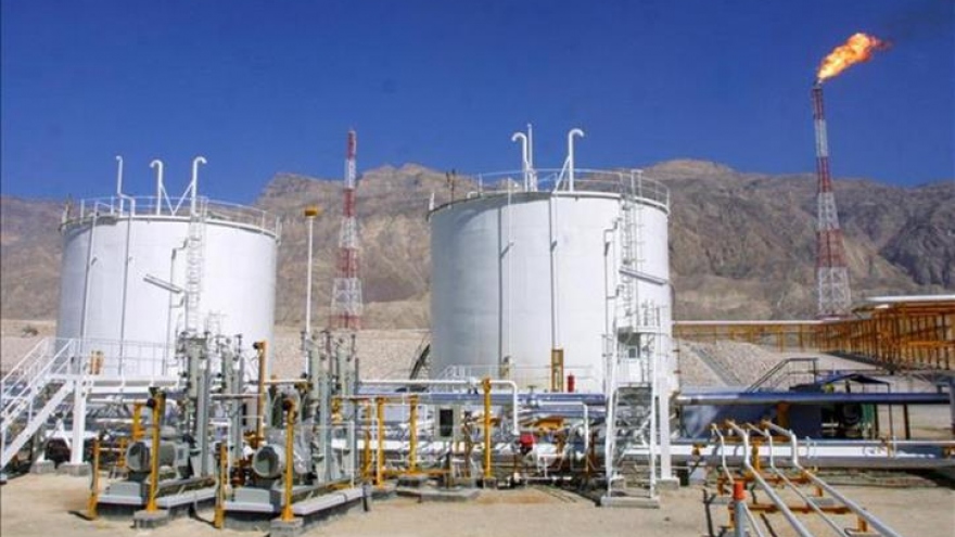 Mỹ trừng phạt ngành công nghiệp dầu của Iran