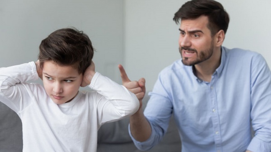 8 biện pháp kỷ luật trẻ phản tác dụng mà cha mẹ thường làm