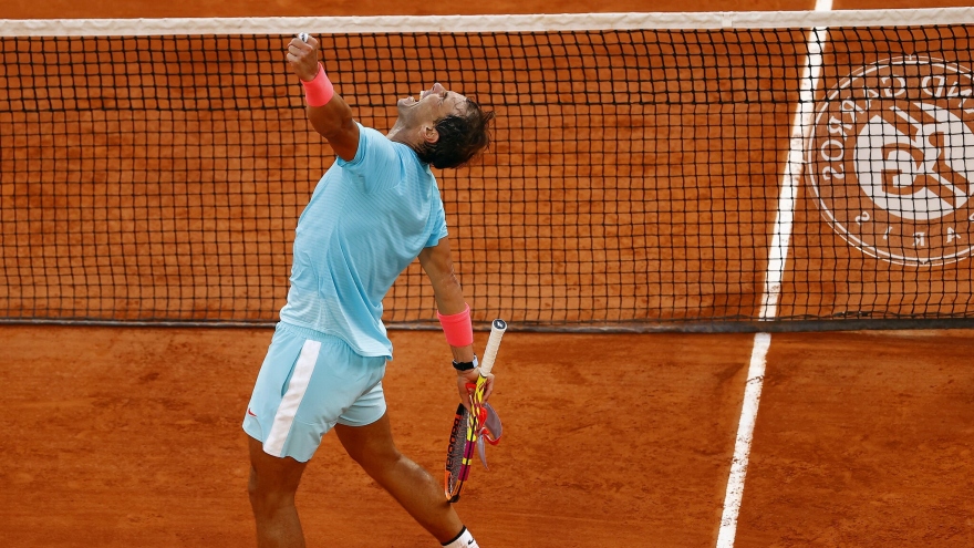 Thắng Djokovic để vô địch Roland Garros, Nadal cân bằng kỷ lục Grand Slam của Federer