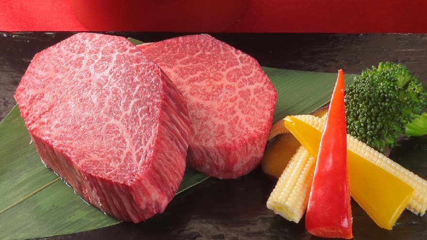 Tiết lộ giá trị trong miếng thịt bò Ozaki thượng hạng có giá đắt đỏ