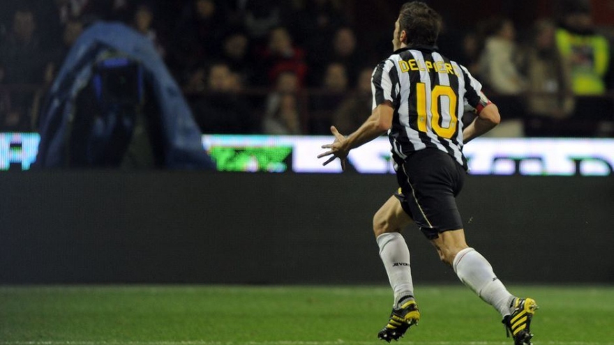 Ngày này năm xưa: Del Piero lập kỷ lục ghi bàn cho Juventus