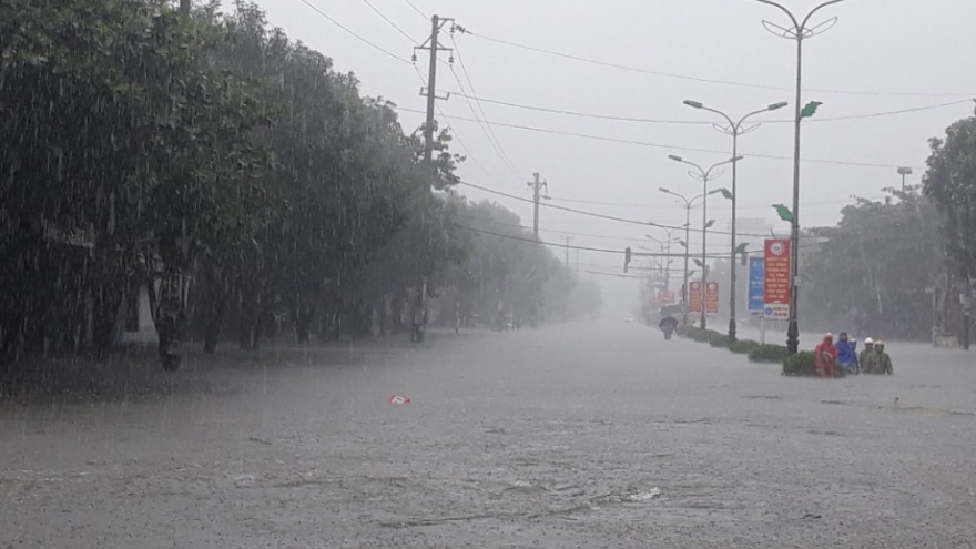 Chủ tịch tỉnh Hà Tĩnh lệnh sơ tán gần 15.000 hộ dân vùng hạ du hồ Kẻ Gỗ