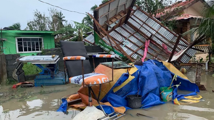 Philippines sơ tán khẩn hàng ngàn dân trước khi siêu bão Goni đổ bộ