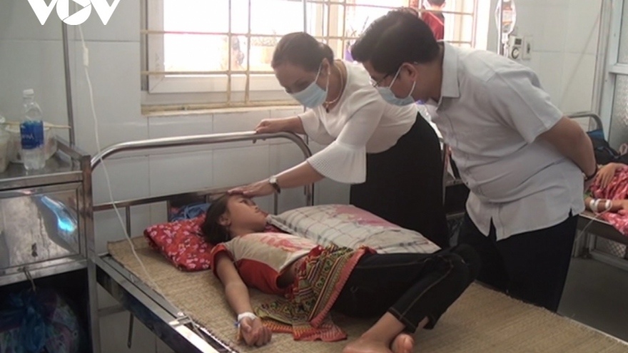 Sức khỏe các học sinh trong vụ ngộ độc tập thể ở Lào Cai tiến triển tốt