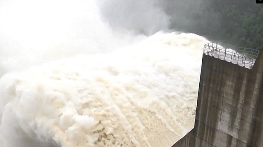 Bộ Công Thương lên tiếng về việc hồ chứa thủy điện Đăk-Mi 4 xả tràn